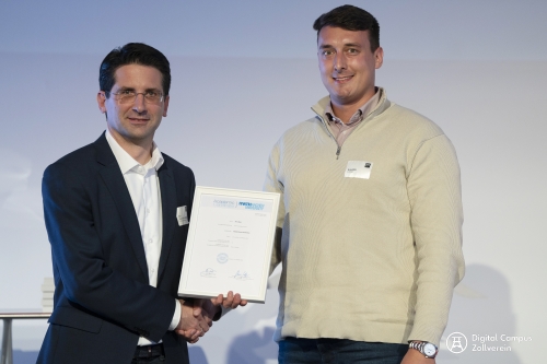 Digital-Expert-15