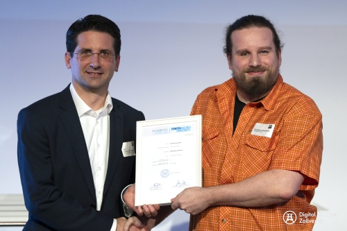 Digital-Expert-19