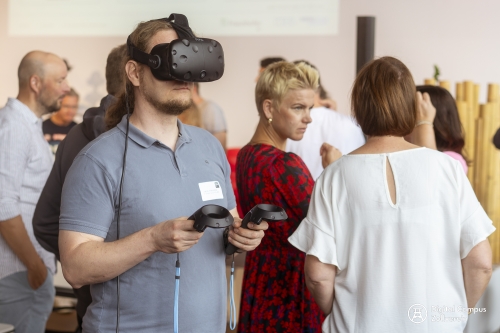 Digital-Expert-35